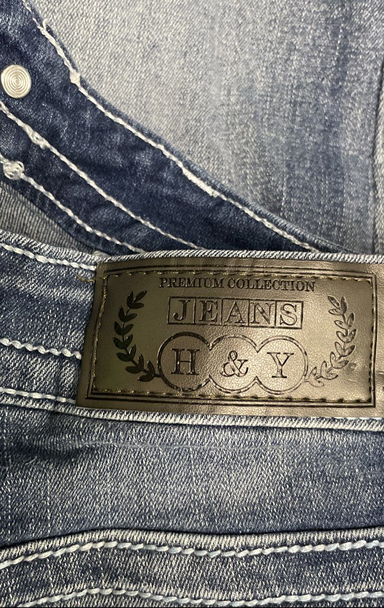 H&Y Women's Blue Embroidered Rhinestone Cross Bootcut Denim Jeans Sz 7/8