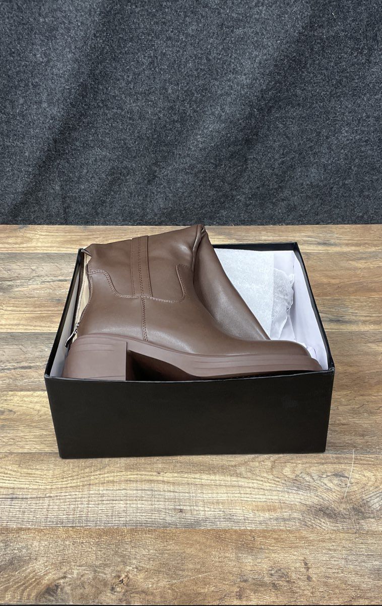Retro Rise Brown Faux Leather Knee High Platform Boots Women's Size 9 DS
