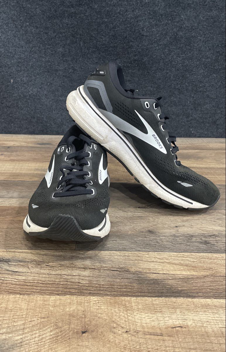 Brooks Ghost 15 Black White Women's Running Shoes Size 9 Wide D