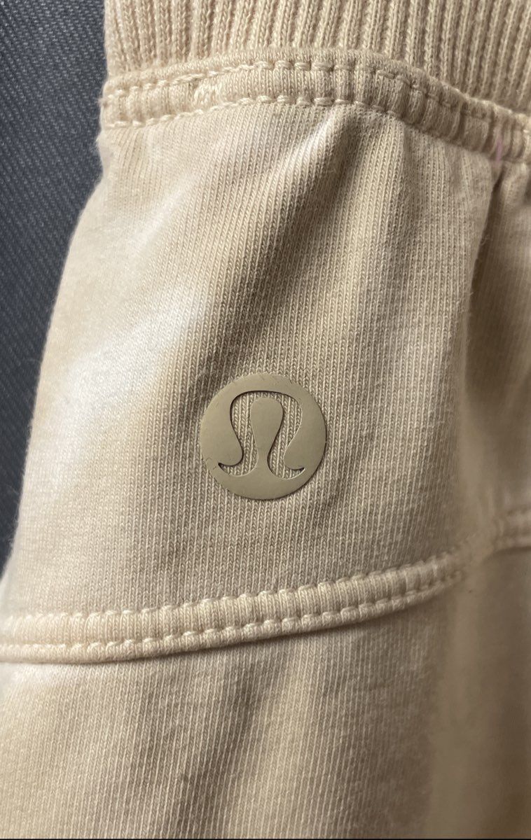 Lululemon Women's Tapered Leg Joggers Cream Beige Cloud Wash Size M