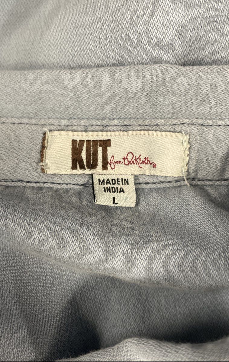 KUT from the Kloth Women's Light Blue Roll Tab Button Down Shirt Sz L