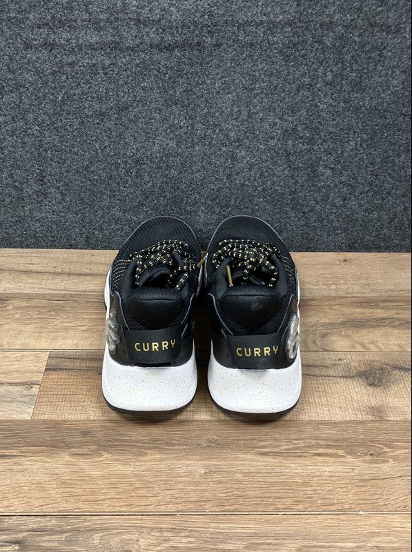 Under Armour Curry 3Z7 Black Metallic Gold Basketball Shoes Men's Size 11.5