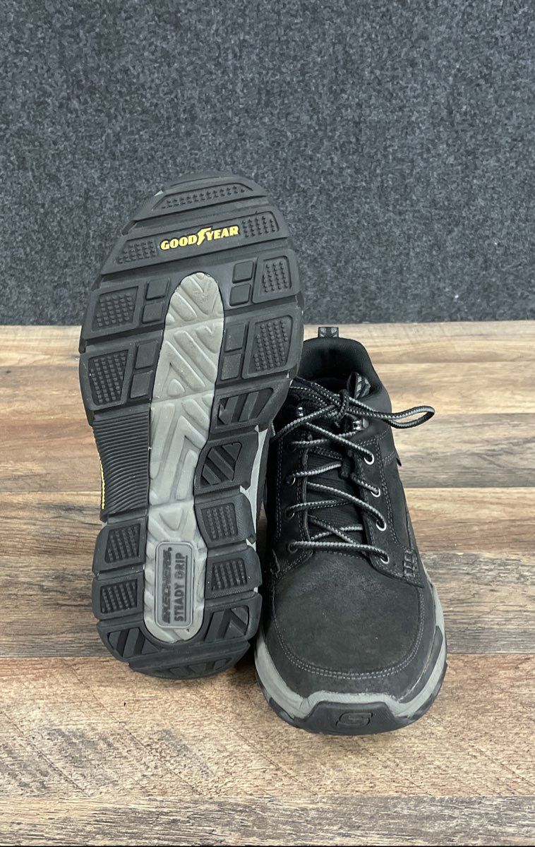 Skechers Relaxed Fit Oak Canyon Verketta Black Water Repellent Boots Size 8.5
