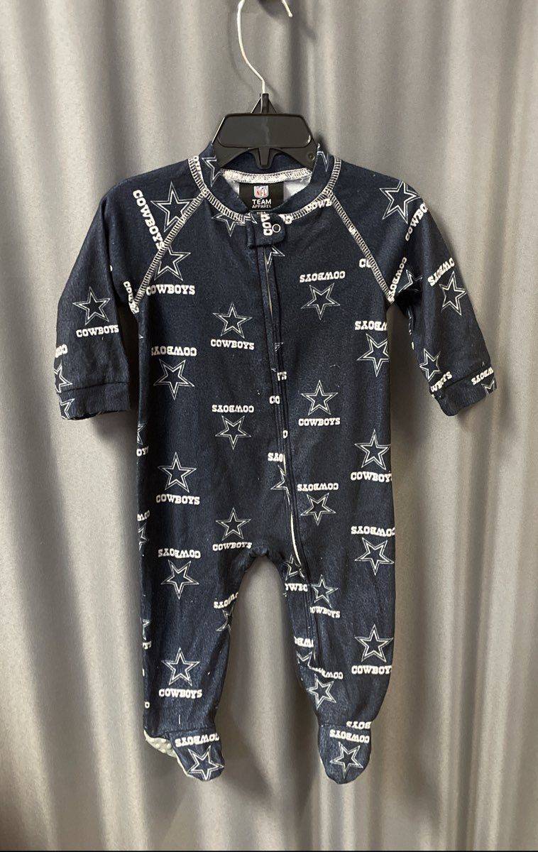 NFL Team Apparel Infant Dallas Cowboys Footed Pajamas Navy Star All Over Sz 3/6M
