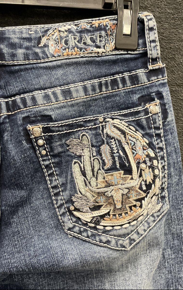 Grace in LA Women's Blue Distressed Cactus Steer Embroidery Easy Fit Jeans Sz 28