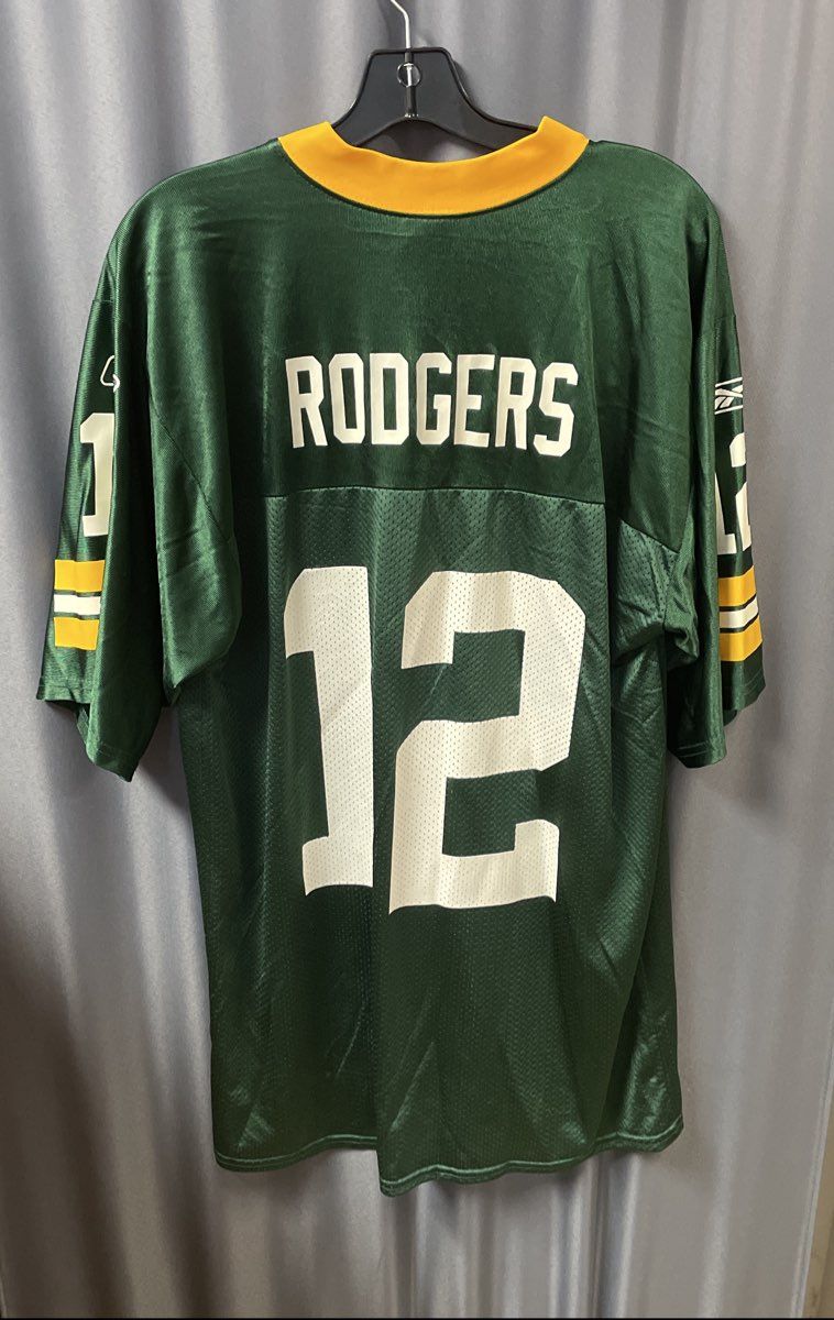 Reebok Men's Green Bay Packers Aaron Rodgers #12 Jersey Green Size Medium