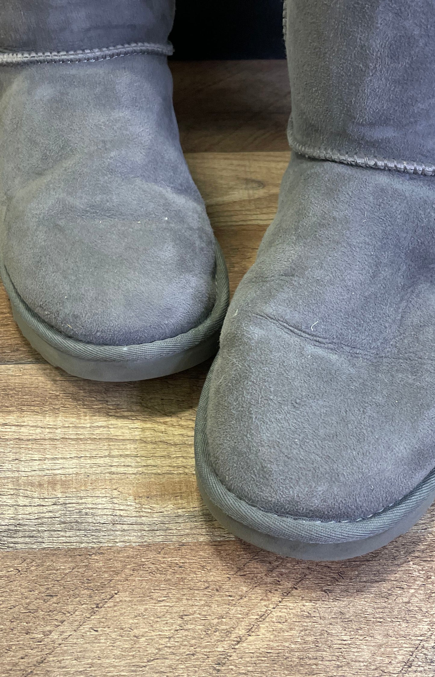 Ugg Bailey Bow II Grey Suede Sheepskin Winter Boots Women's Size 8