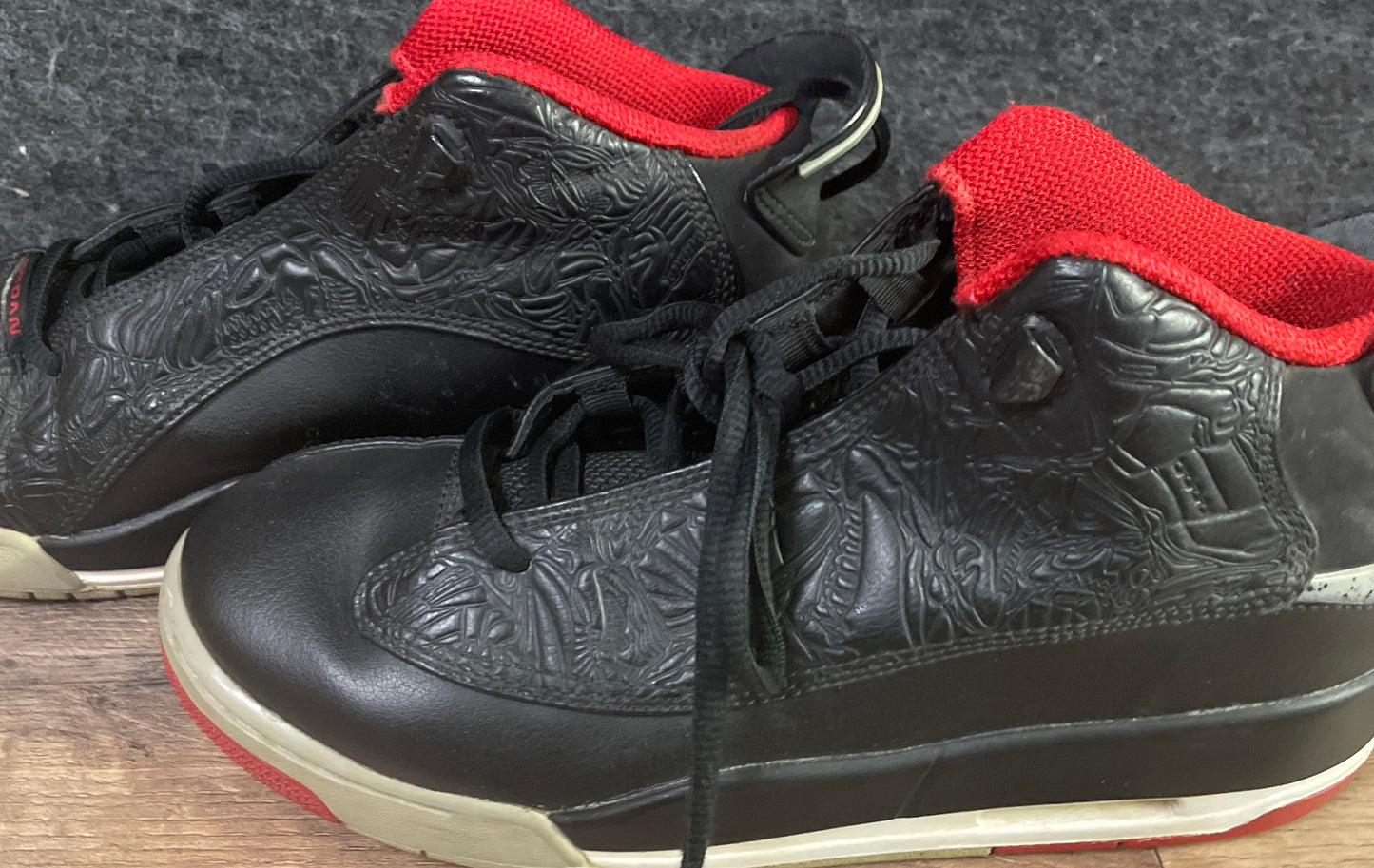 Nike Jordan Dub Zero Black Gym Red Wolf Grey Youth Boys Shoes Size 6.5Y