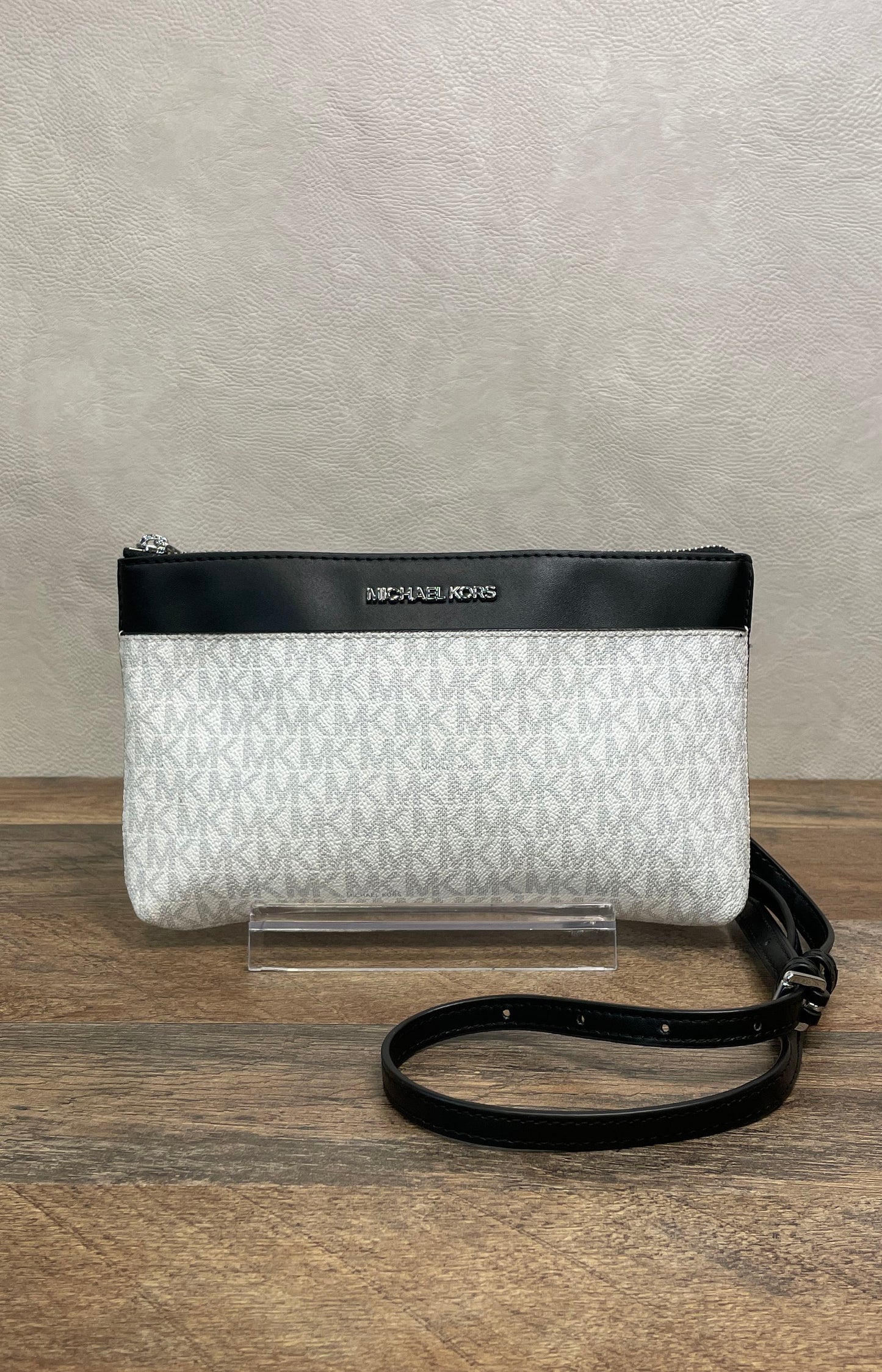 Michael Kors White Signature Logo Jet Set Travel Crossbody Bag Silver Hardware