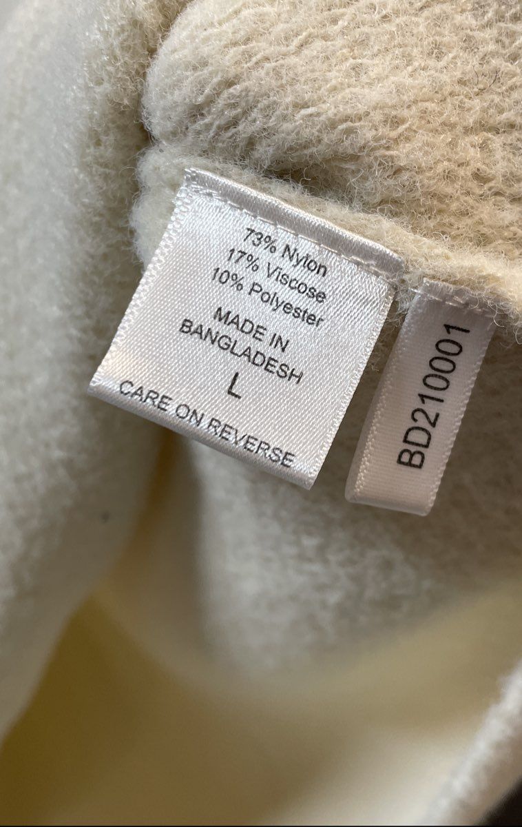 New York & Company Women's Cream Fuzzy Soft Knit Exposed Seam Sweater NWT Sz L