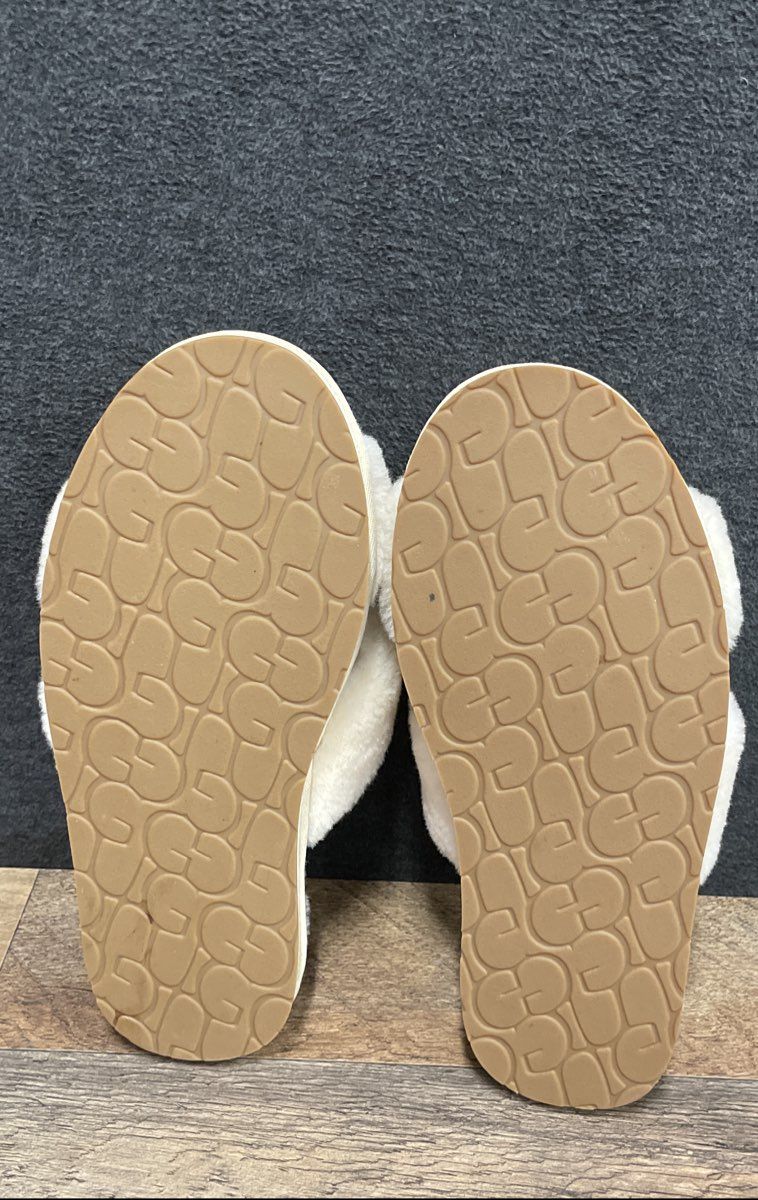 UGG Abela Natural Cream Fluffy Cross-Strap Slide Slippers Women's Size 8