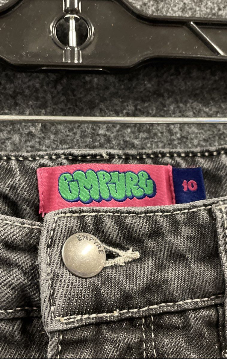 Empyre Women's Black Washed Loose Fit Zip Off Cargo Skate Jeans Size 10