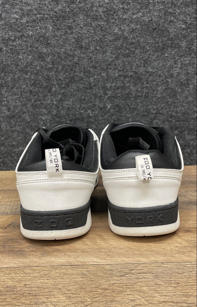 Zoo York Hundred Black White Low Top Skate Sneakers Men's Size 10