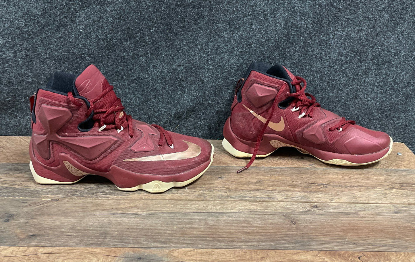 Nike LeBron 13 Team Wine Red Metallic Gold Basketball Shoes Size 7.5