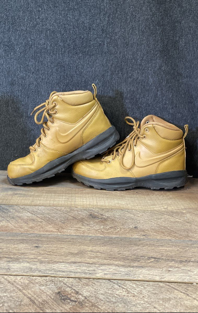Nike Manoa LTR GS Haystack Wheat Brown High Top Boots Size 5Y