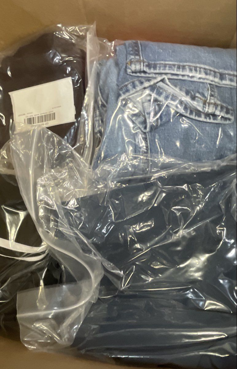 Assorted Brands Men's Women's Clothing Reseller Lot Mixed Bulk Box 23.5 Lbs