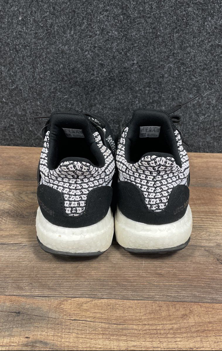 Adidas Ultraboost 5.0 DNA Oreo Black White Running Sneakers Size 5.5