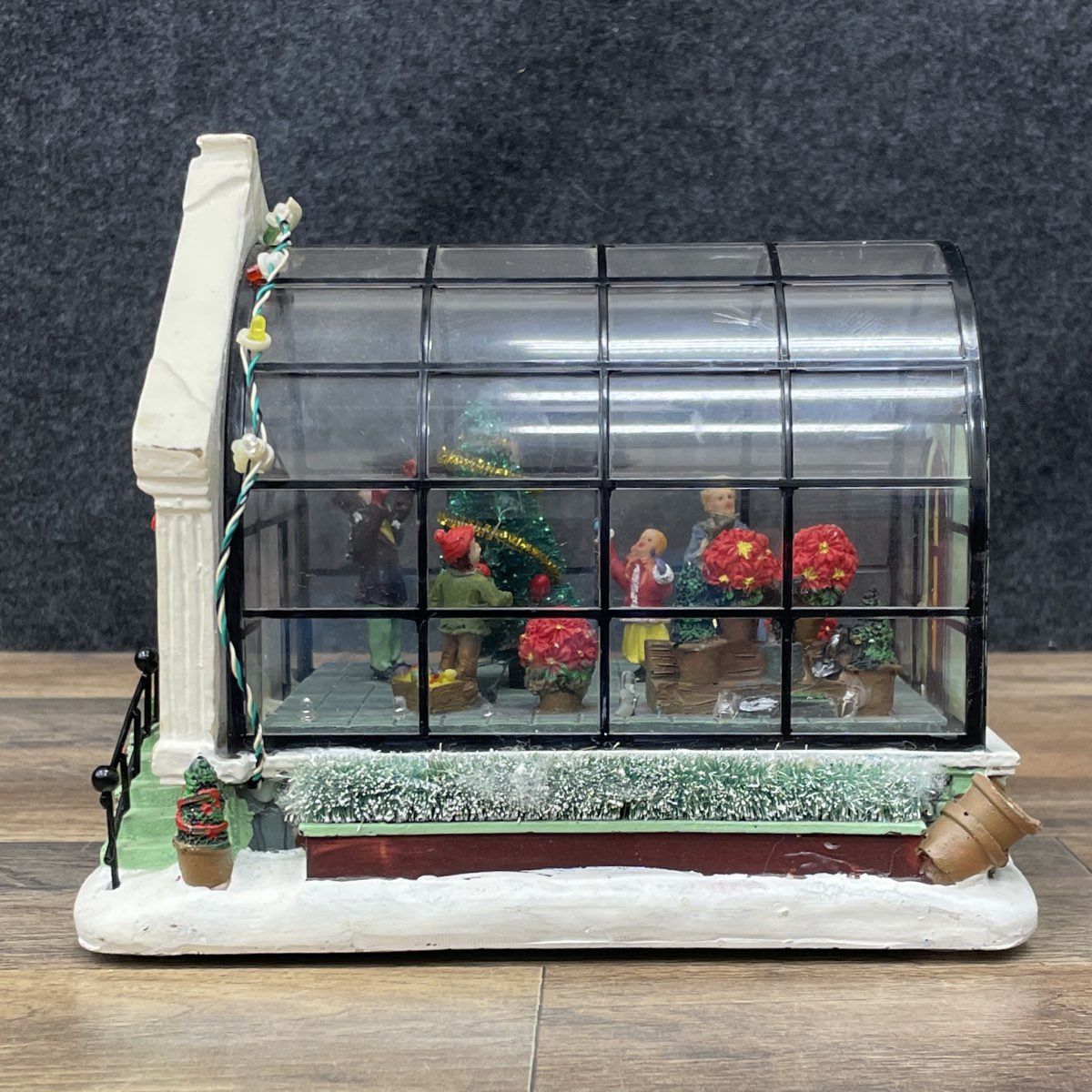 Vintage-style Christmas Village "Holly's House"