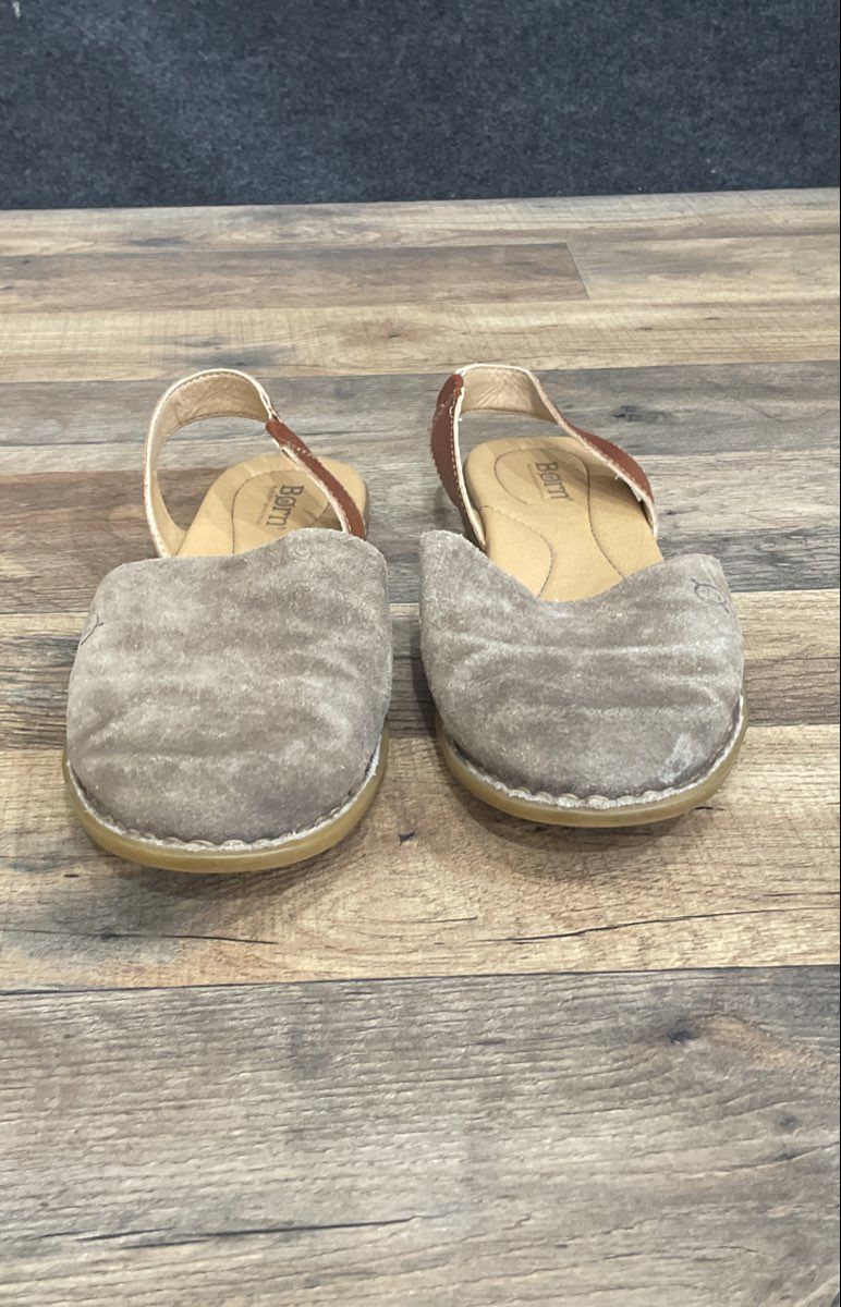 Born Iwa Grey Suede Slingback Flat Sandals Women's Size 8