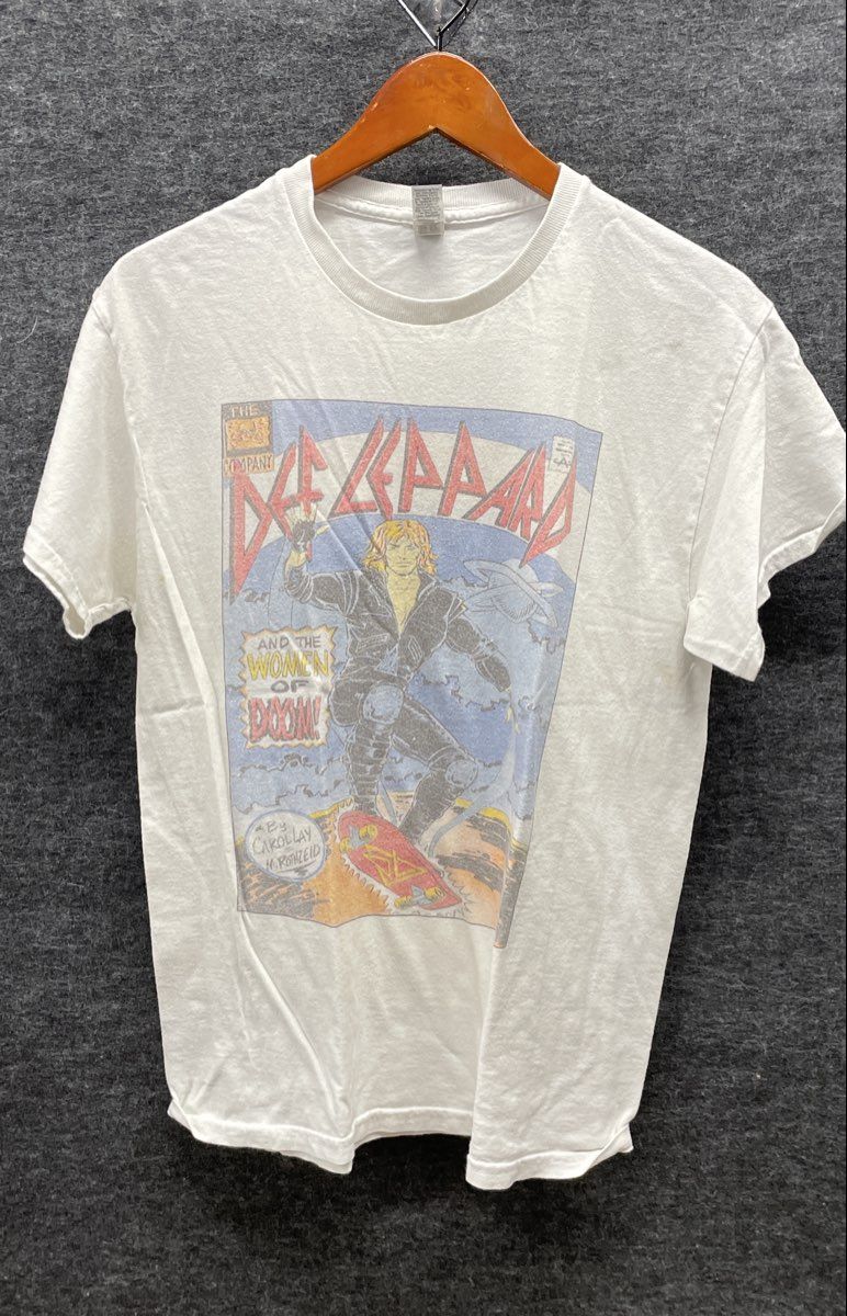 Def Leppard Hysteria Women of Doom Comic Art T-Shirt Reprint Gildan Sz M