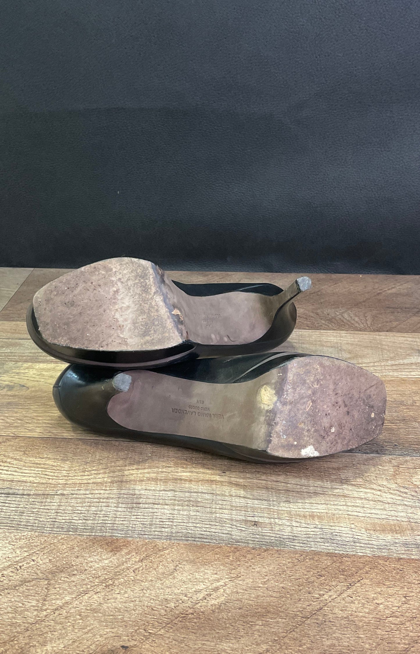 Vera Wang Lavender Black Leather Round Toe Platform Heels Women's Size 8.5M