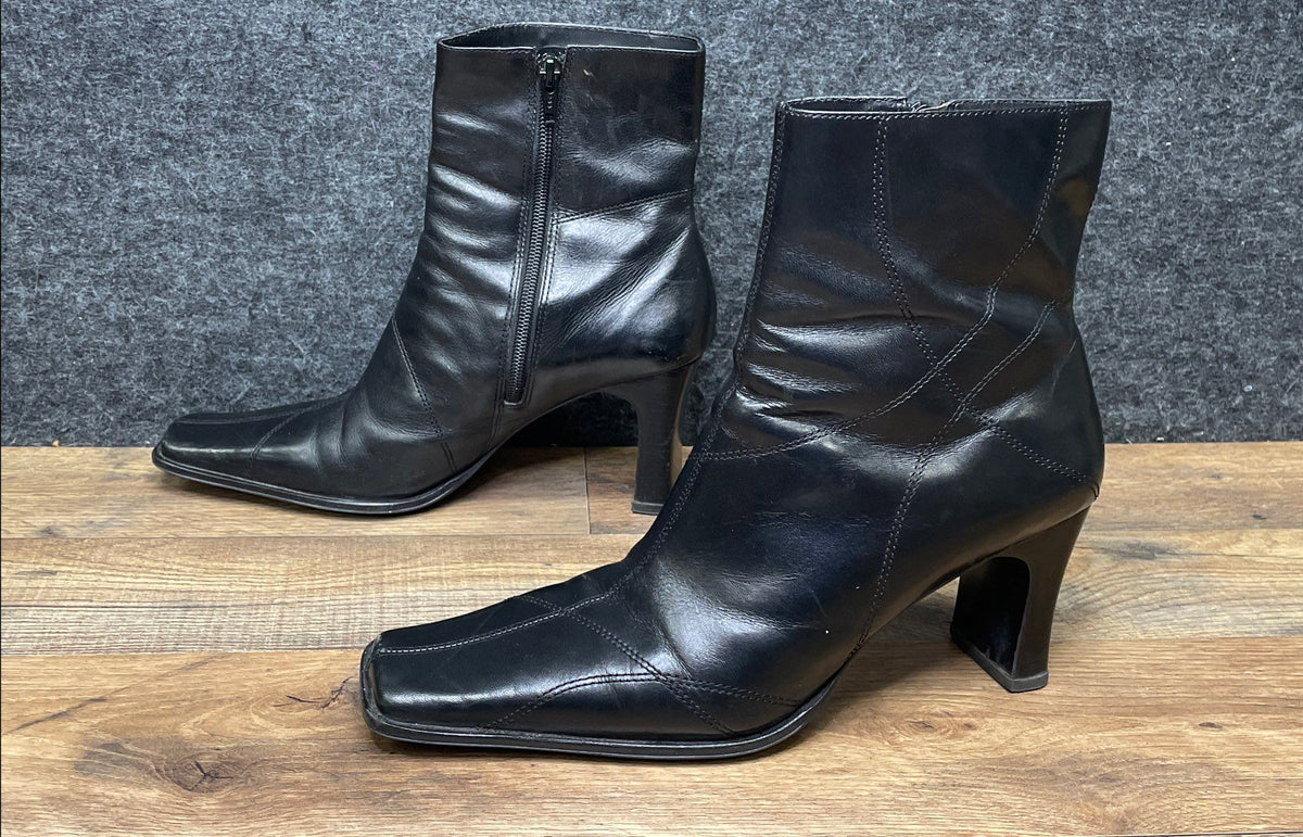 Vintage 90s Maripe Black Leather Square Toe Heeled Ankle Boots Size 9.5