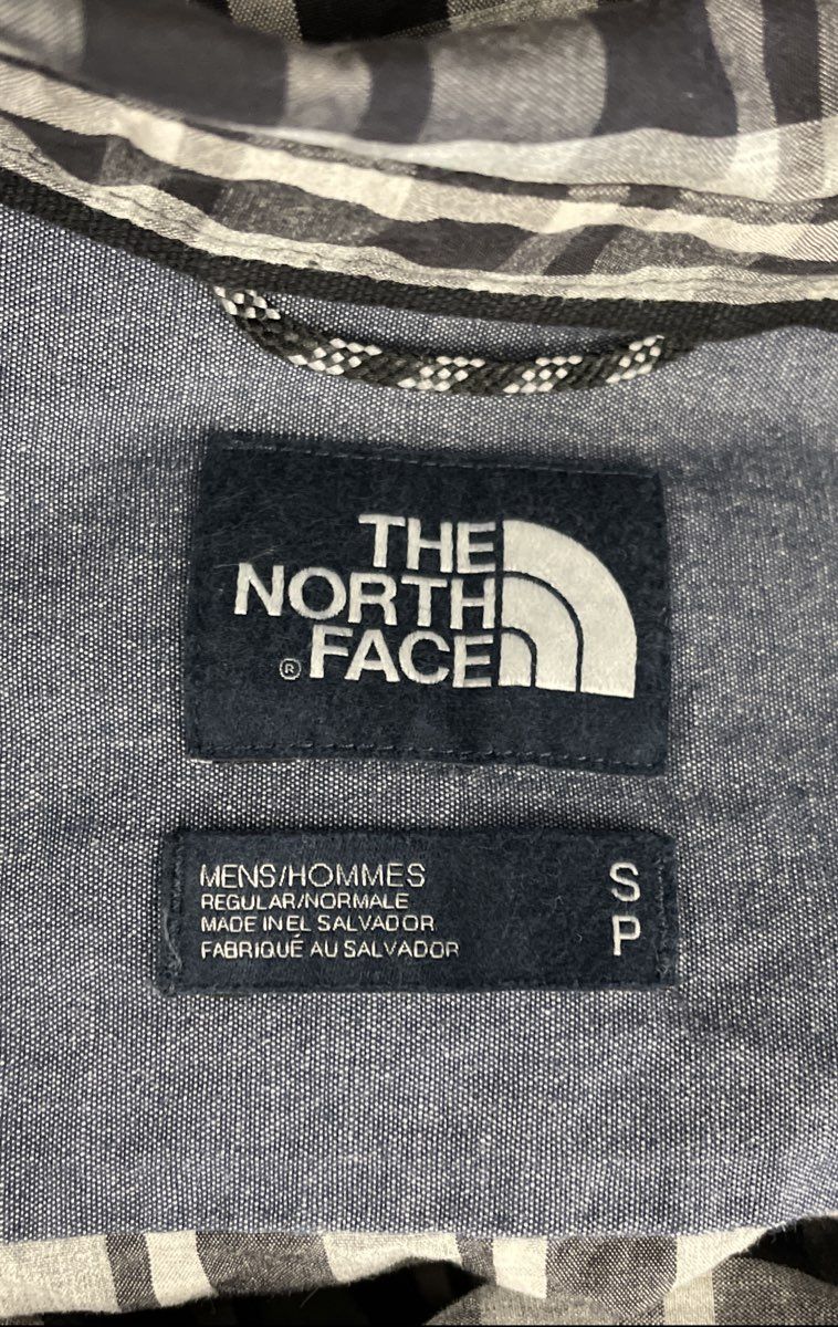 The North Face Men's Long Sleeve Button Up Shirt Black White Gray Plaid Size S