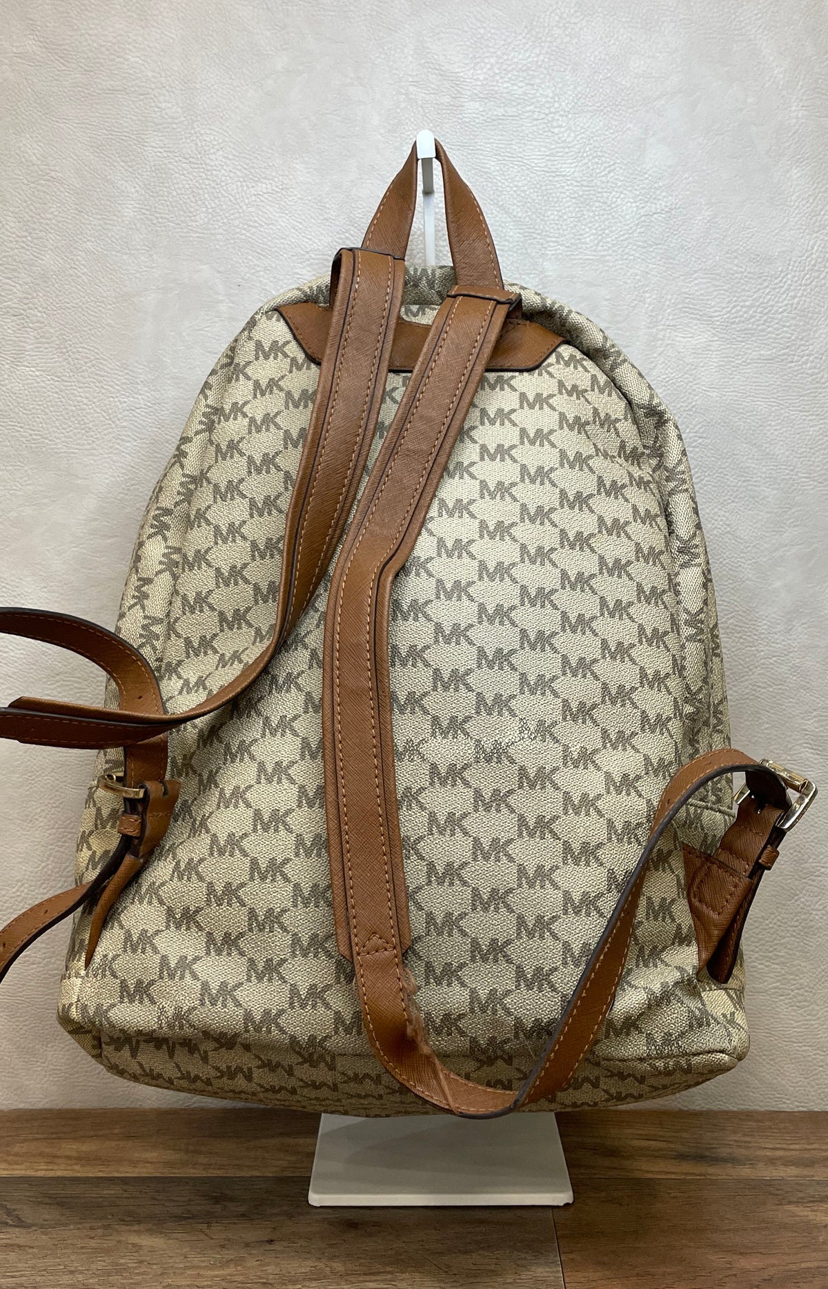 Michael Kors Vanilla Signature Monogram Medium Abbey Backpack Gold Hardware