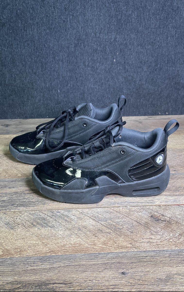 Nike Air Jordan Max Aura 6 Black Anthracite Youth Sneakers Size 5.5Y