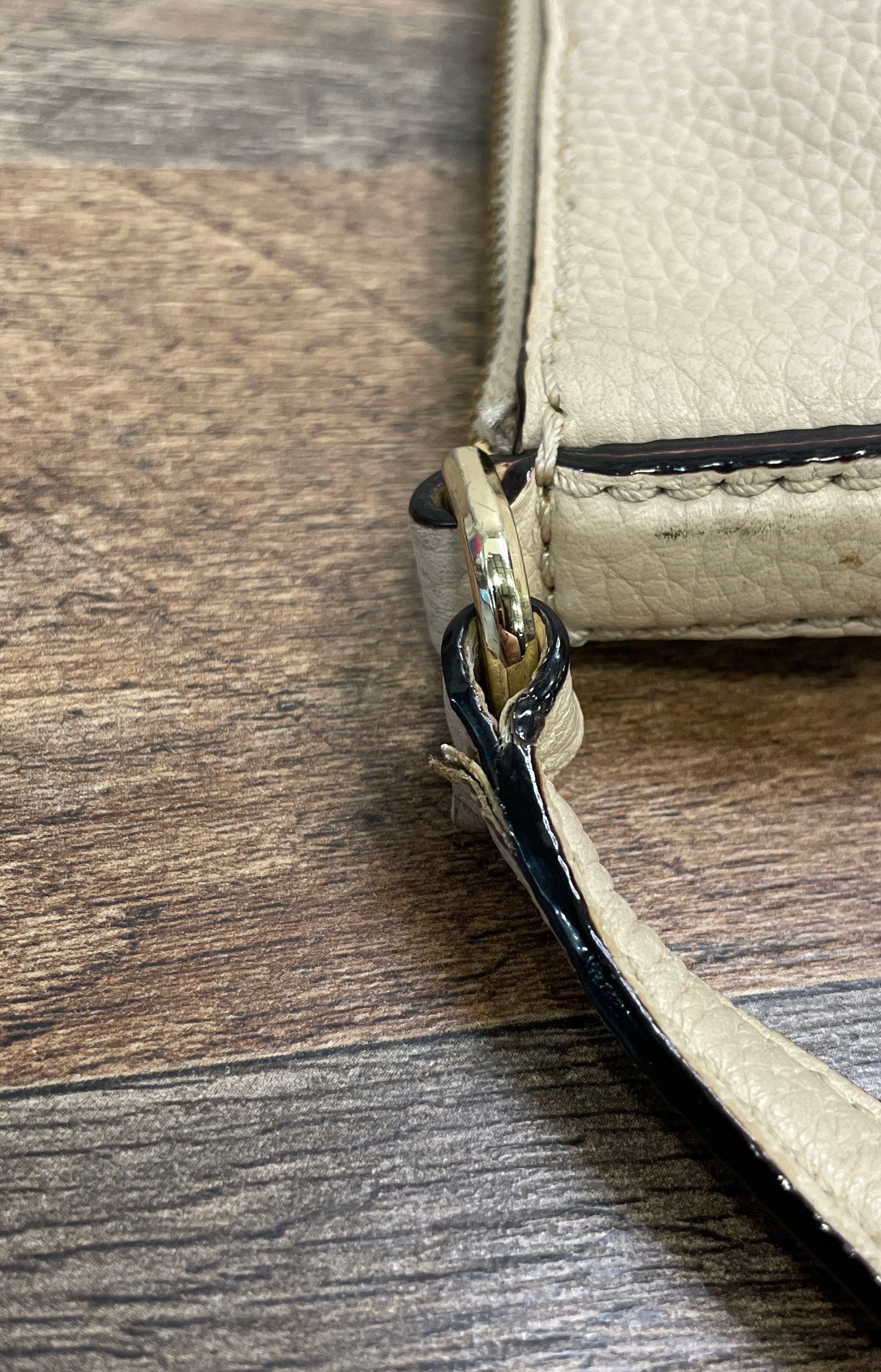 Kate Spade Cream Pebbled Leather Front Zip Crossbody Bag Gold Hardware