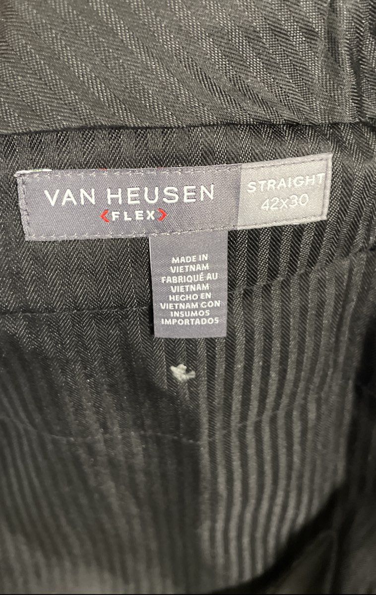 Van Heusen Men's Silver Grey Flex Straight Fit Non-Iron Dress Pants 42x30 NWT