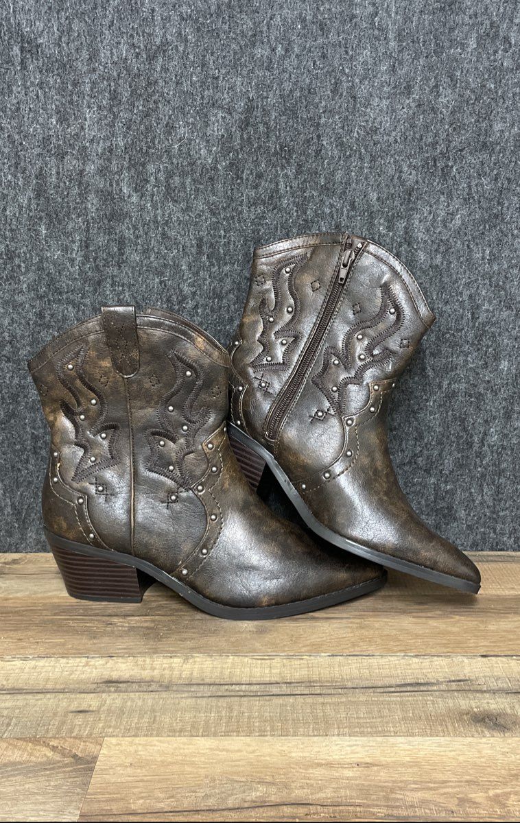 Lane Bryant Brown Studded Distressed Western Ankle Boots Women's Size 9 W