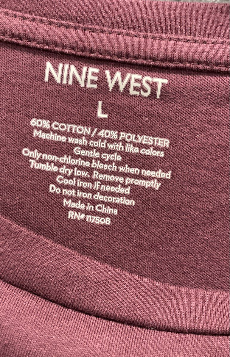Nine West Women's Burgundy Love The Wine You're With Graphic T-shirt Sz L