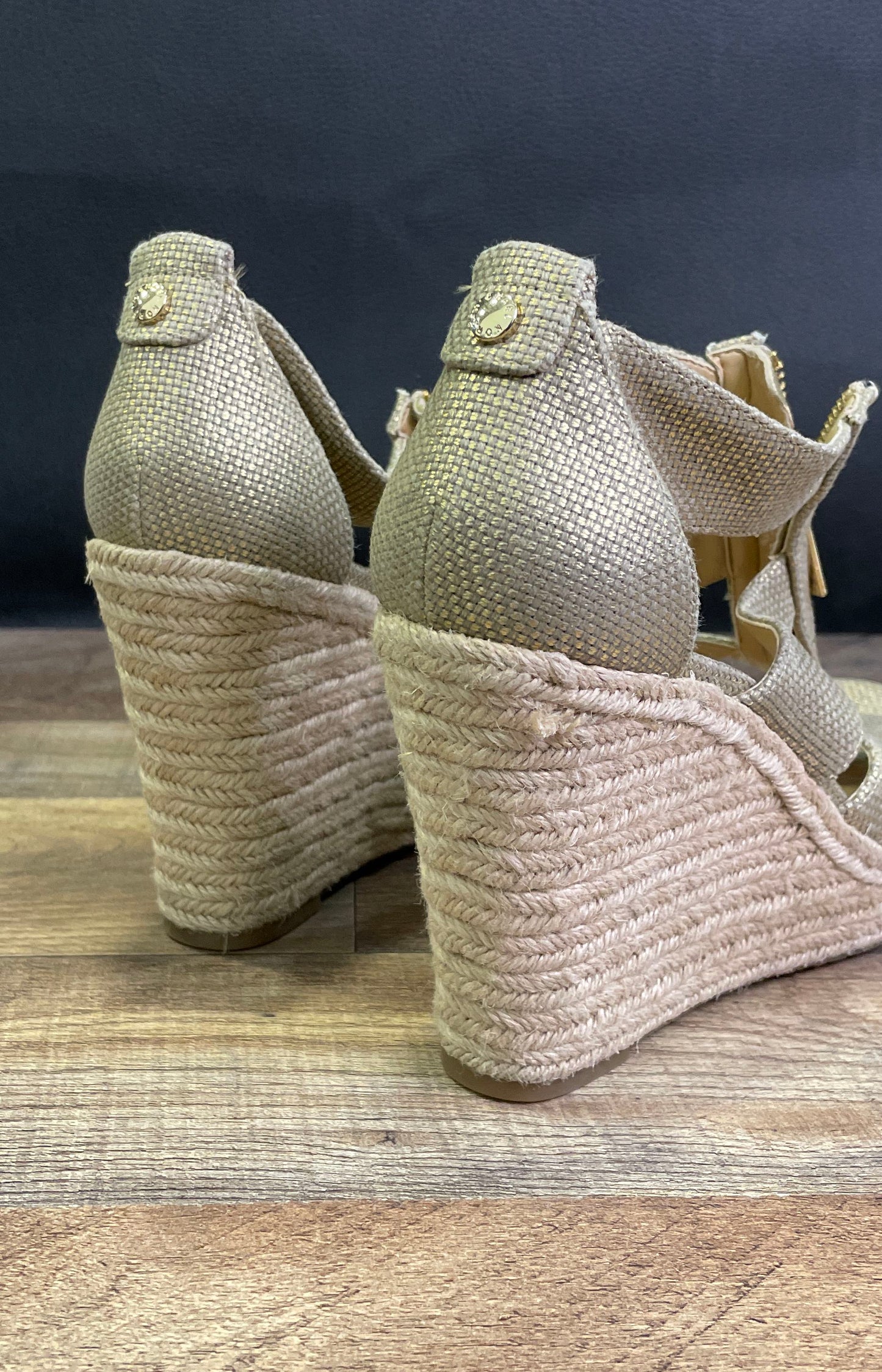 Michael Michael Kors Damita Gold Metallic Espadrille Wedge Sandals Size 6.5