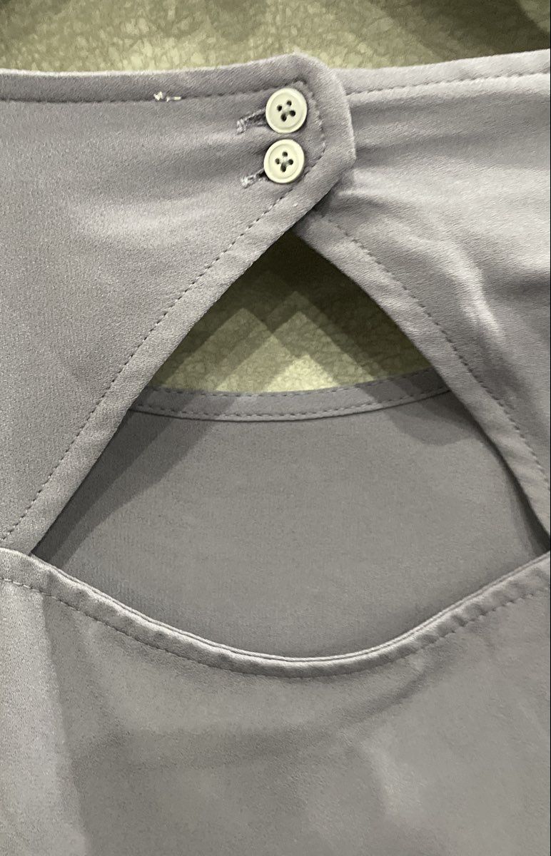 LOFT Outlet Women's Grey Long Sleeve Keyhole Back Blouse Sz L