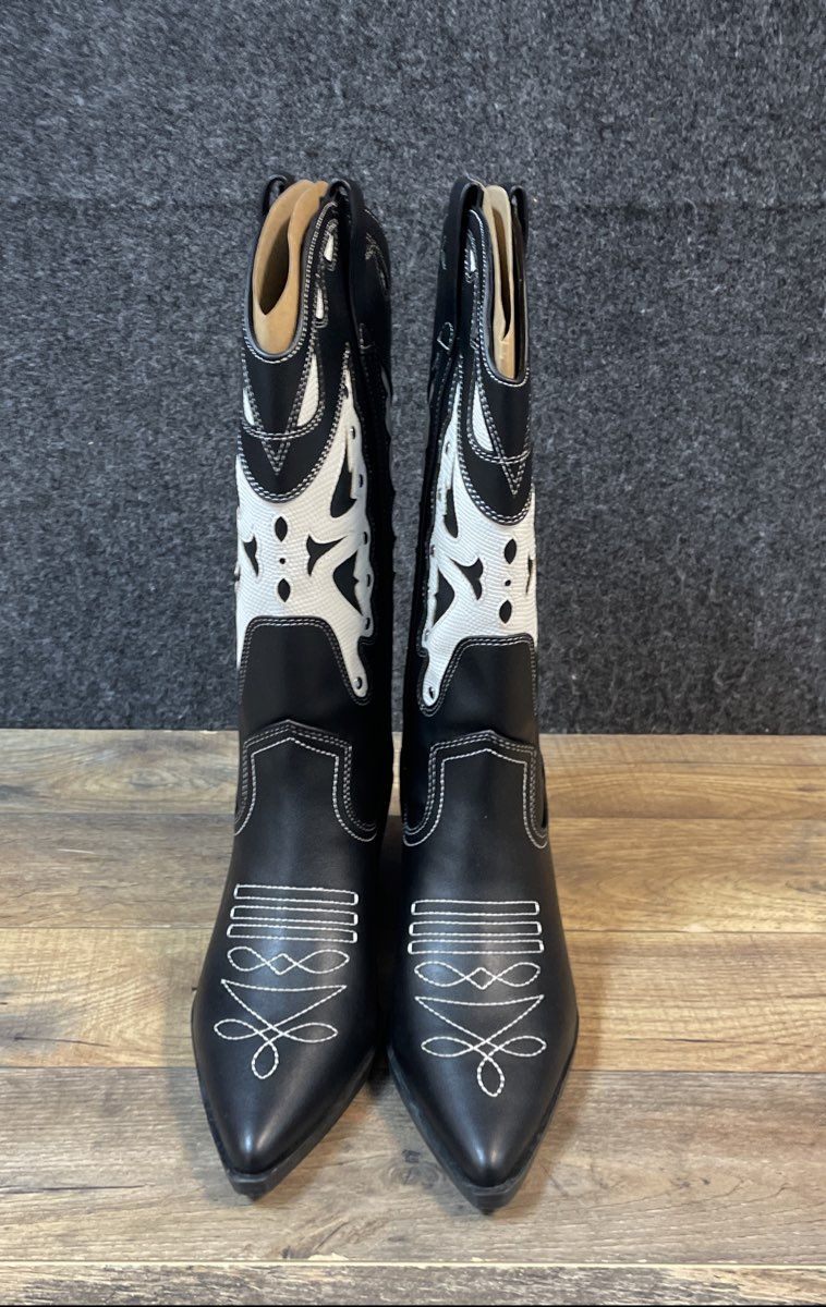 Madden Girl Saloonn Women's Black White Western Boots Size 8 NIB