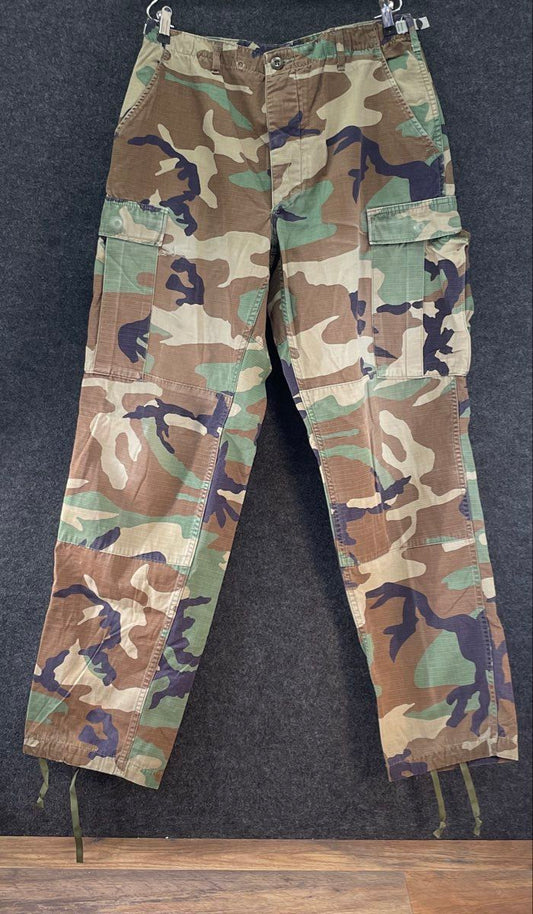 Vintage 80s 90s U.S. Military M81 Woodland Camo BDU Cargo Pants Unlabeled
