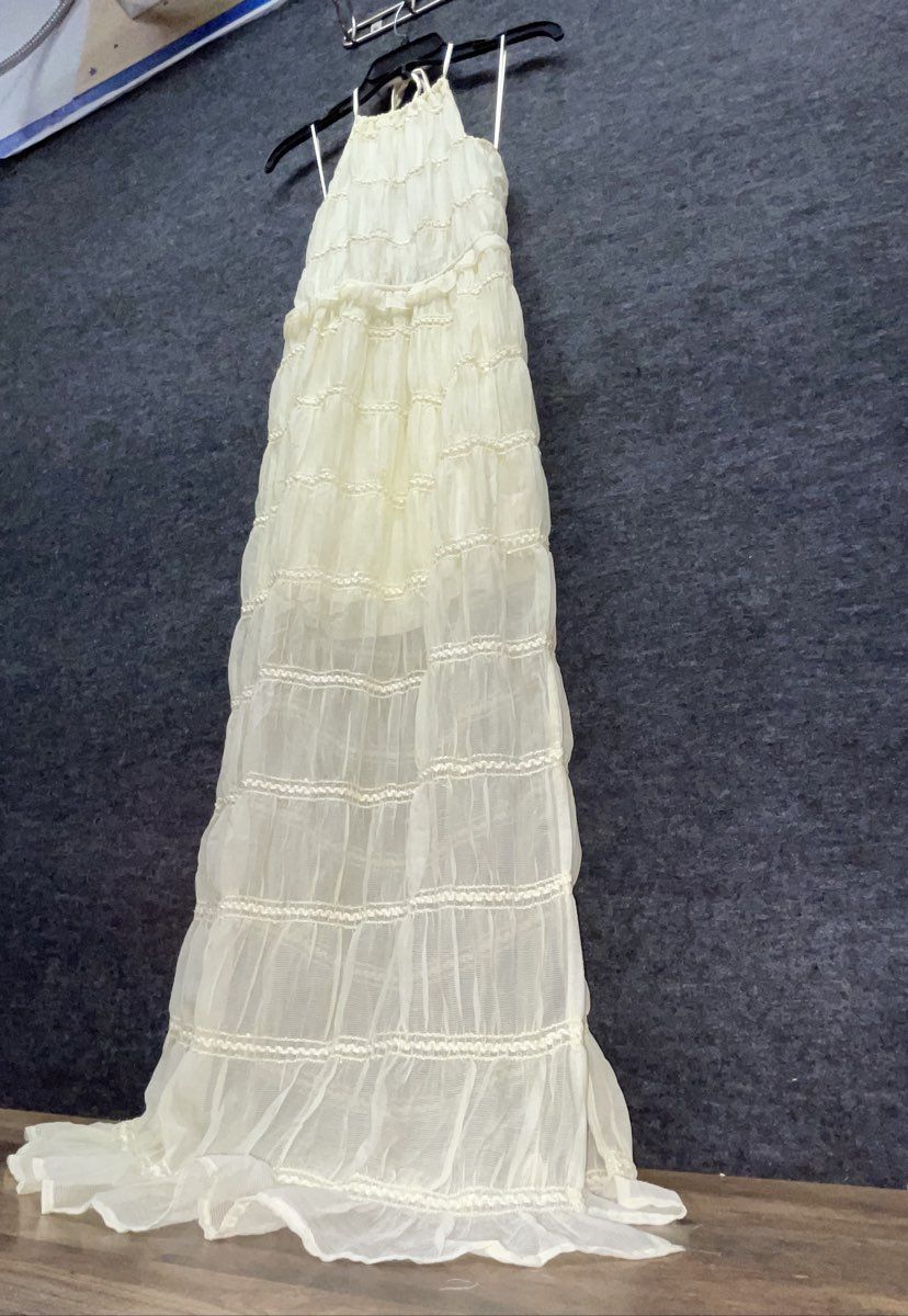Sincerely Jules Women's Jules Tiered Ruffle Halter Maxi Dress Cream Size S NWT