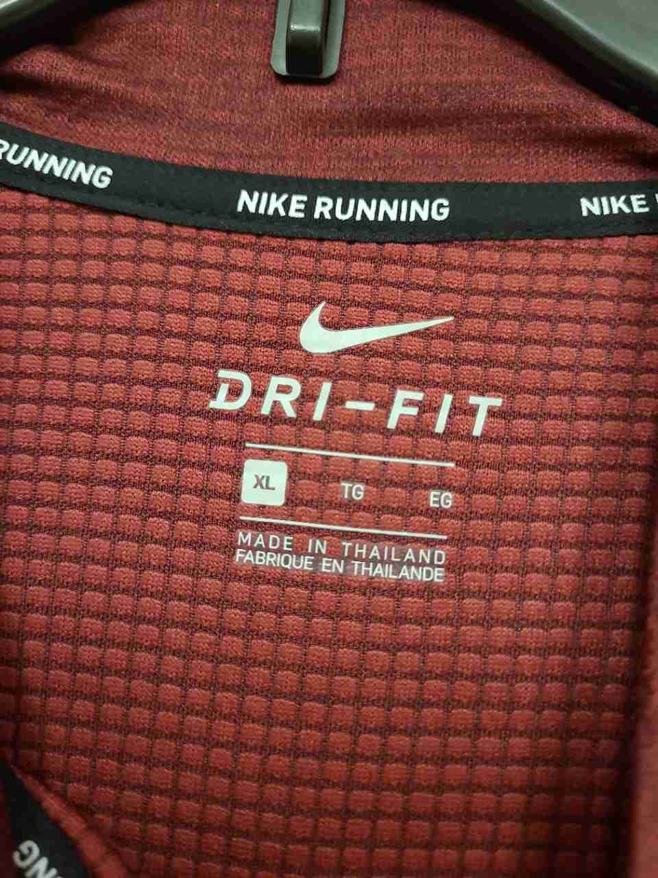 Nike Men's 1/4 Zip Running Pullover Burgundy Dri-FIT Graphic Sleeve Sz XL