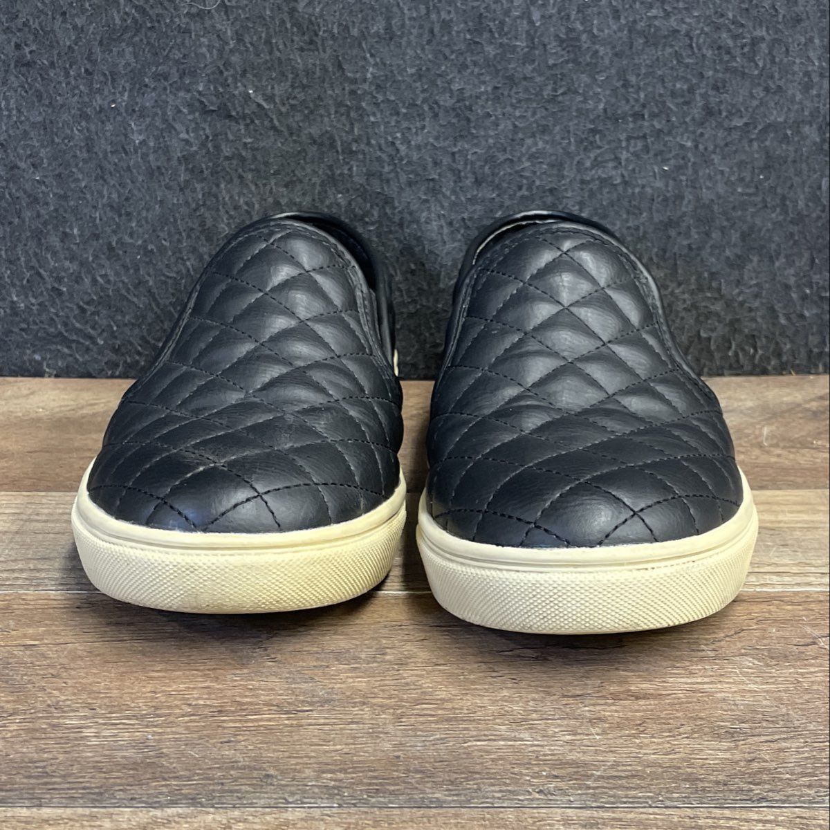 Steve Madden Ecentrcq Black Quilted Slip-On Sneakers Women's Size 7