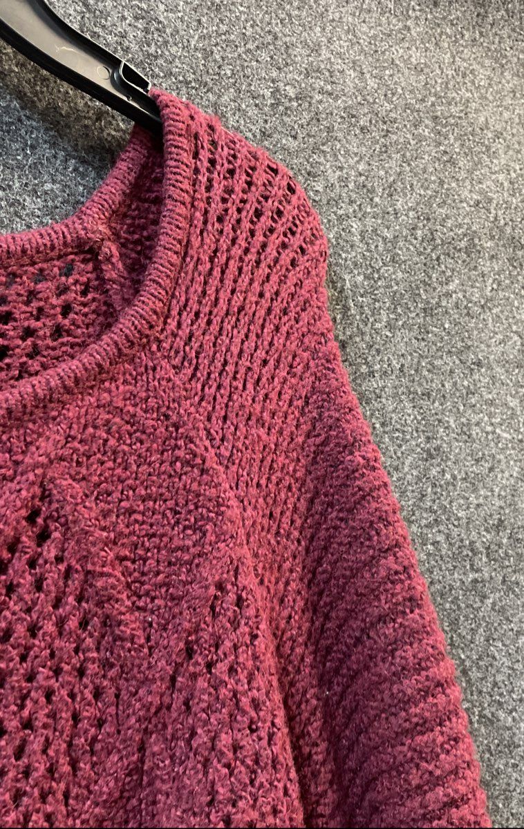 American Eagle Women's Burgundy Open Knit Argyle Diamond Pointelle Sweater Sz L