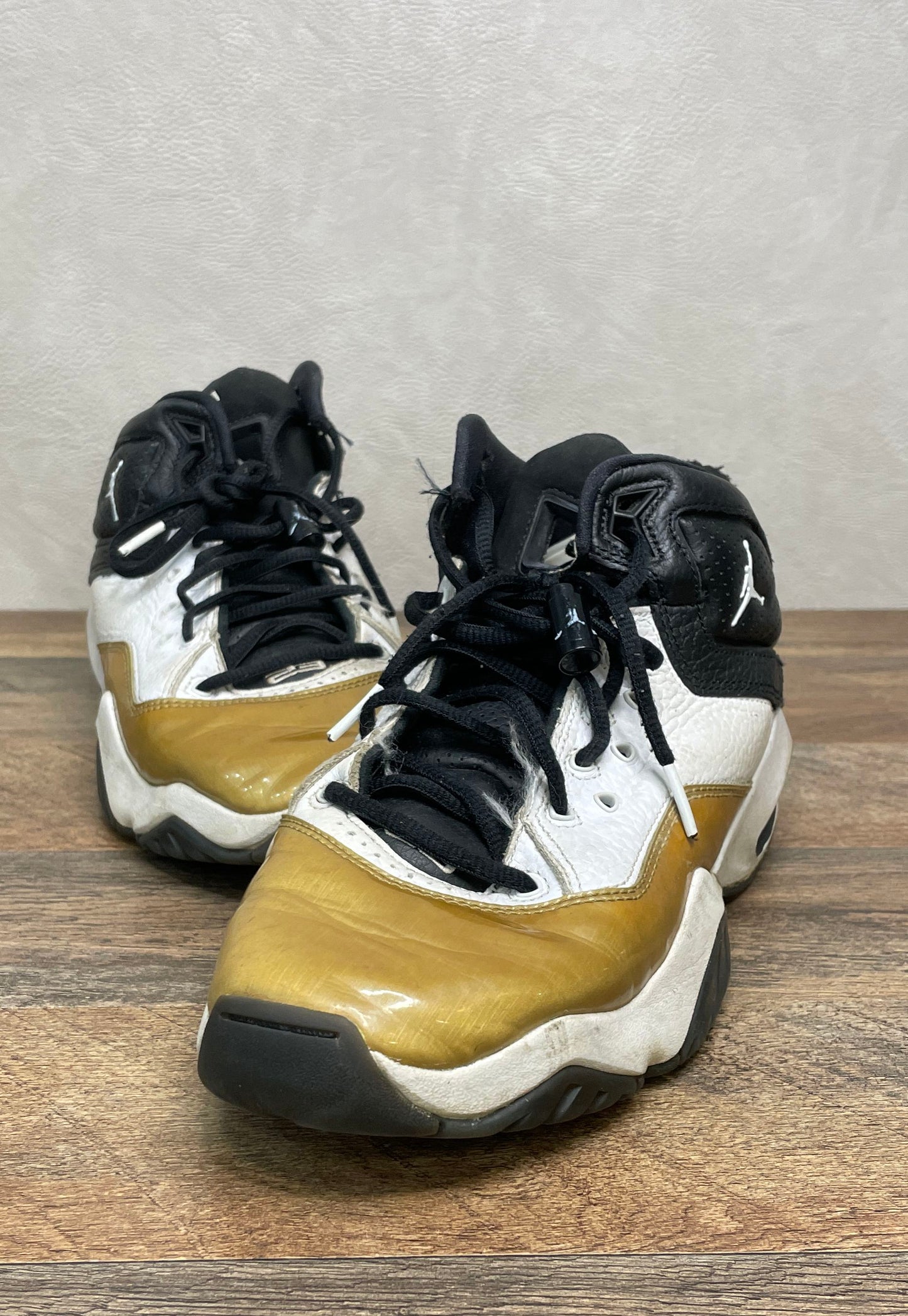 Nike Air Jordan B'Loyal White Black Metallic Gold Basketball Sneakers Size 8