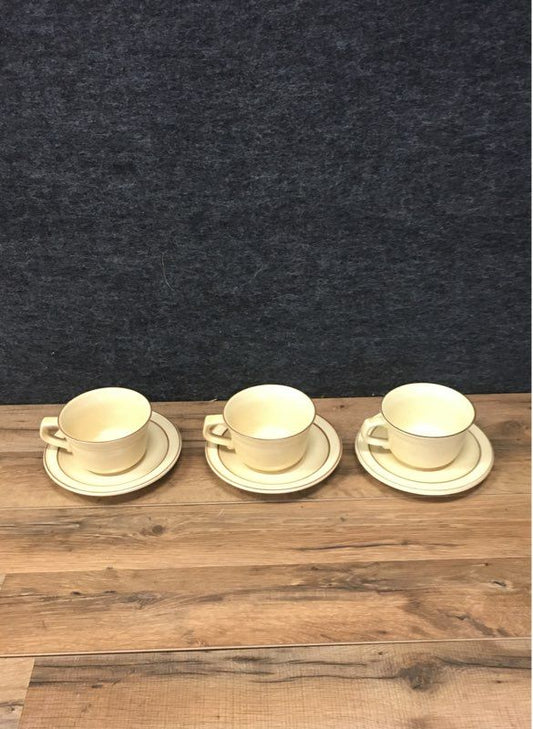 Lot of 3 Pfaltzgraff Village Brown Plates and Cups
