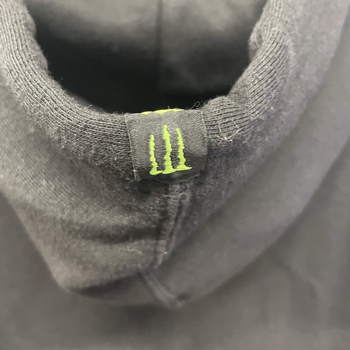 Monster Energy Men's Black Pullover Hoodie Screen Print Claw Logo Sz Small