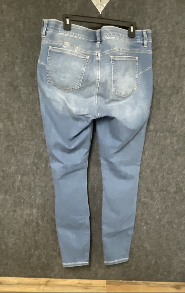 Torrid Women's Bombshell Skinny Blue Jeans Premium Stretch Sz 18T