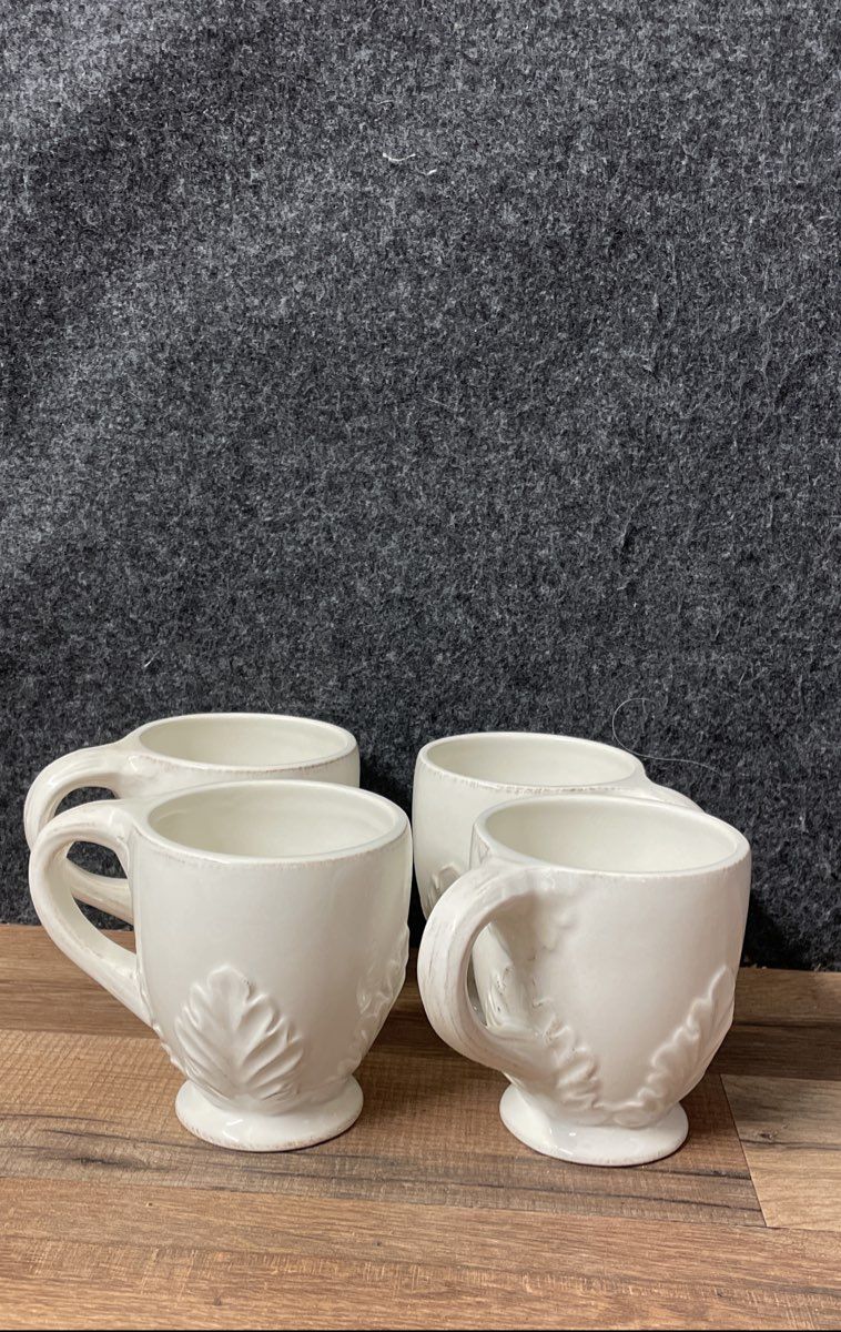 Enesco CountryGate Footed Mugs Set of 4 Ceramic White Leaf Pattern