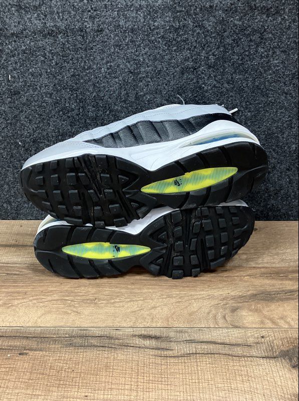 Nike Air Max 95 GS Wolf Grey Blue Volt Sneakers 905348-101 Size 7Y