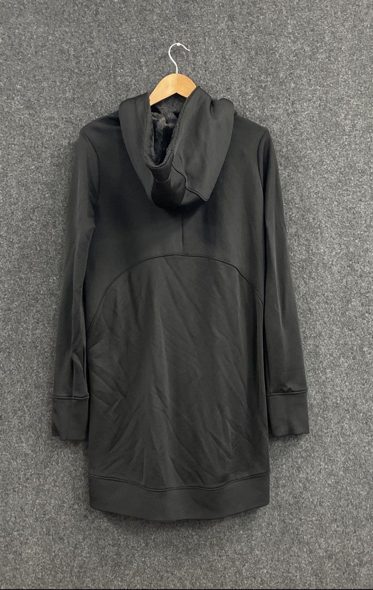 Athleta Women's Triumph Luxe Shine Hoodie Dress Black Thumbholes Sz S