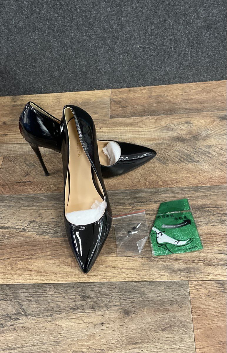Coleter Black Patent Pointed Toe Stiletto Pumps DS Size Unmarked