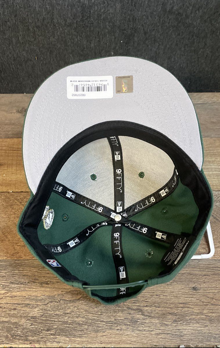 New Era Milwaukee Bucks 2021 NBA World Champs 9FIFTY Snapback Hat Green NWT
